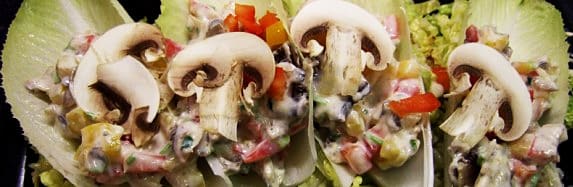 Chicorée-Schiffchen auf gebratenem Wirsing