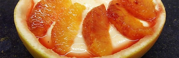 Orangenmousse am Orangensalat