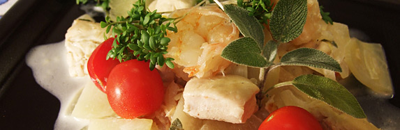 Kohlrabieintopf mit Hähnchenbrust, Garnelen und Ziegenkäse