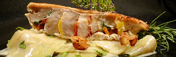 Rahmkohlrabi mit bunter Hähnchenbrust