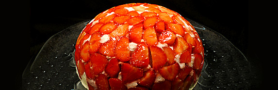 Erdbeerbombe mit Limetten-Joghurt-Creme