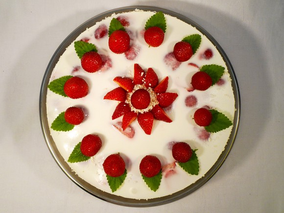 erdbeer-kokos-torte