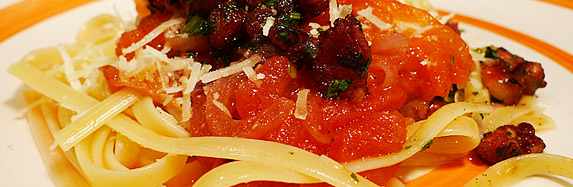 Linguine mit Zwiebeln und Speck