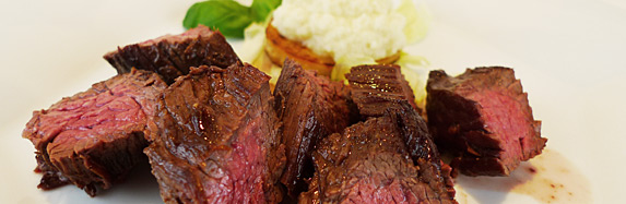 Nierenzapfen, Kronfleisch, Saumfleisch, Flanksteak, Onglet, Thick Shirt oder Lombatello mit Selleriepüree