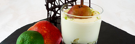 Birnenmousse mit Limette und Zimtcrackern