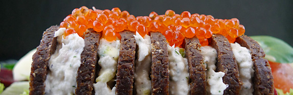 Kunterbunter Wintersalat mit Forellencreme
