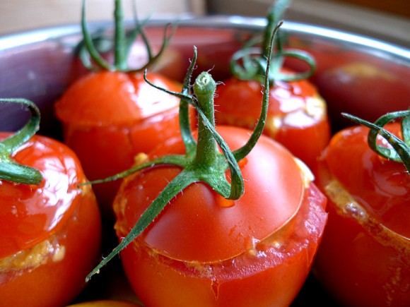Gefüllte, geschmorte Tomaten (Paradeiser) Was koche ich heute