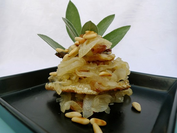 Sarde in saor. Sardinen süßsauer.