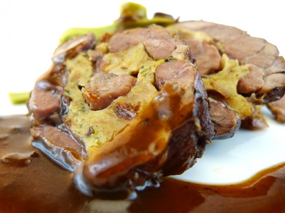 Lammroulade / Lammhaxe mit exotischen Gewürzen