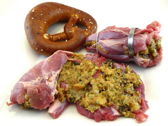 Lammroulade / Lammhaxe mit exotischen Gewürzen