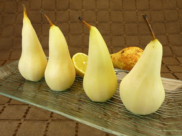 Nougat-Mousse mit Würzbirne
