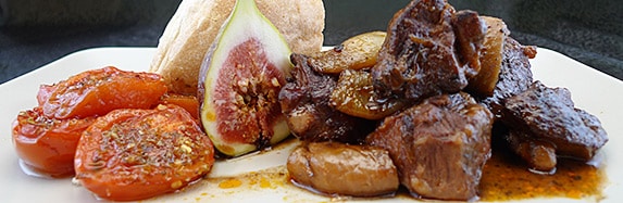 Lammeintopf mit Feigen und Zwiebeln (Jahni)