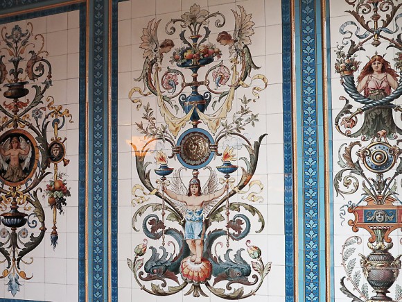 Details der Fliesen bei Pfund in Dresden - Foto: � Peter G. Spandl