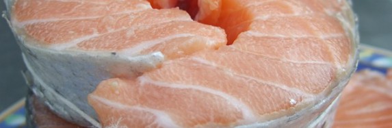 Steaks vom Lachs grillen