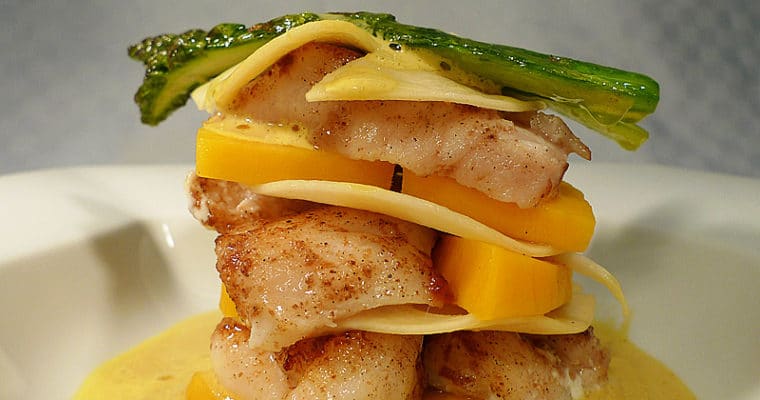 Jakobsmuschel-Lasagne mit Mango und Curryschaum