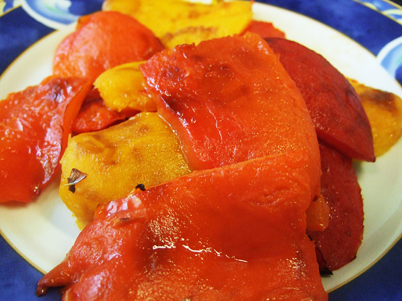 Paprikasalat mit Tomaten auf spanische Art