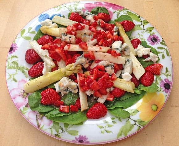 Spinatsalat mit Erdbeeren und Gorgonzola - Aus meinem Kochtopf