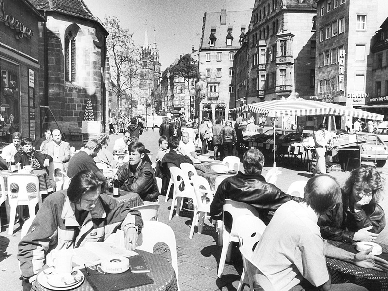 Beliebter Treffepunkt in der Nürnberger Königstraße, das Cafe Berger