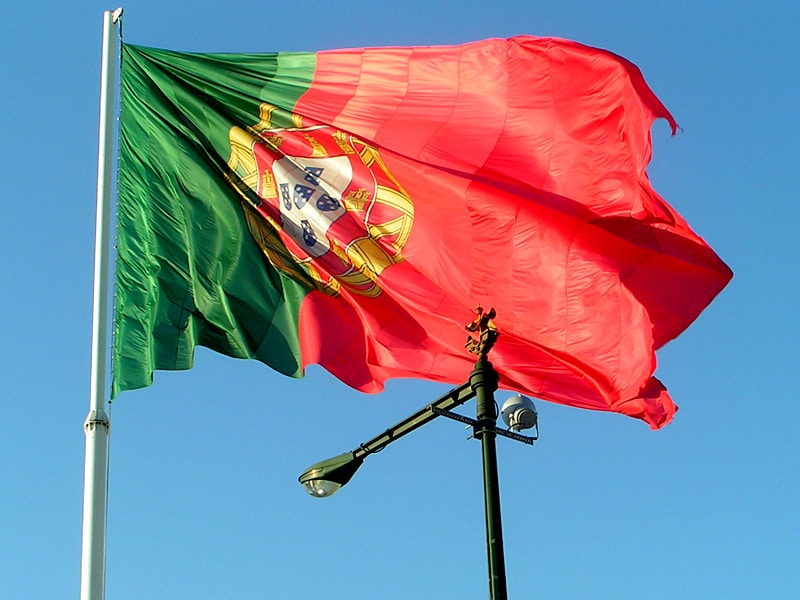 Portugiesische Flagge in Lissabon