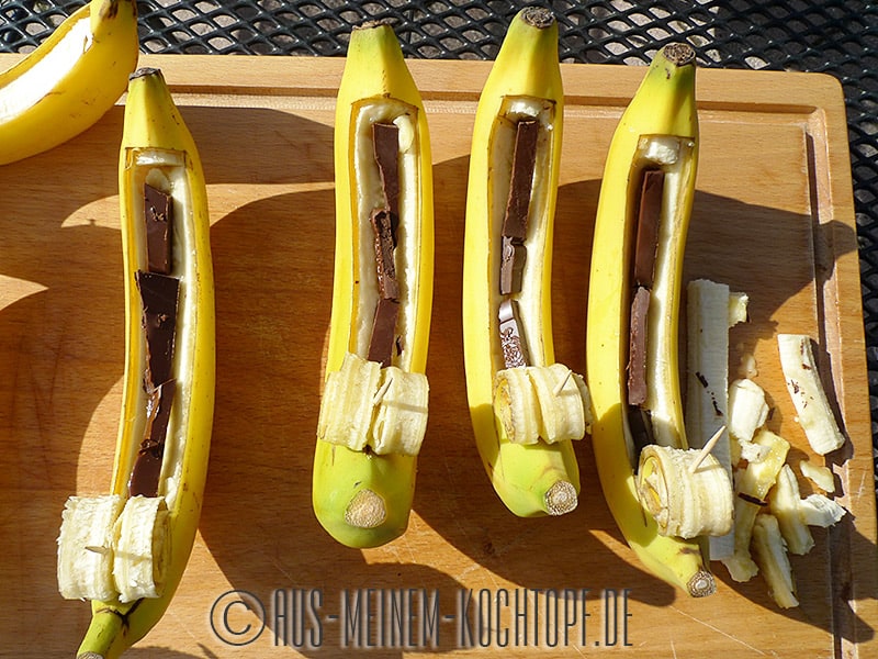 Schokobananen vom Grill als Bananengondeln