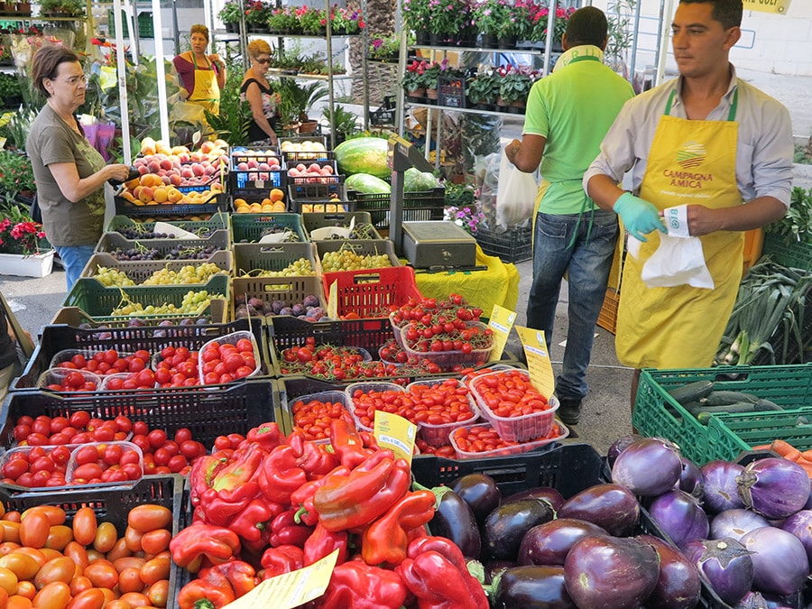 Sizilien im September - Markt in Ragusa