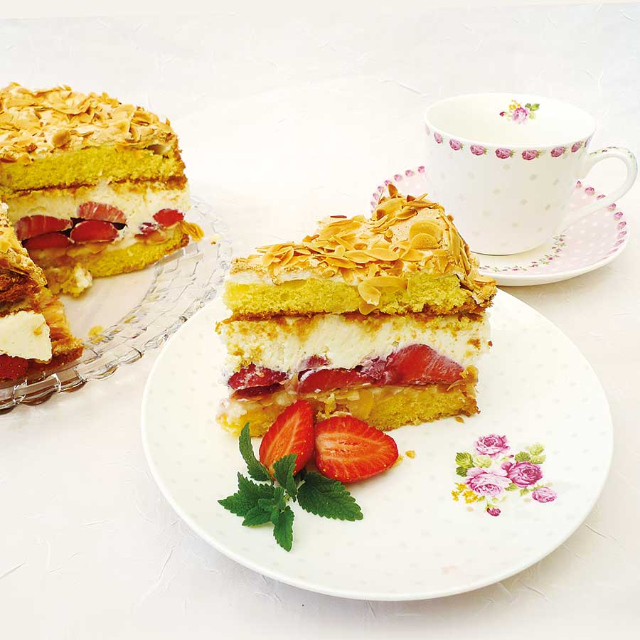 Erdbeer-Mascarpone-Torte mit Mandeln