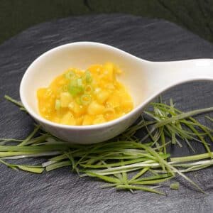 Dorade gegrillt mit Ingwer-Mango-Salsa
