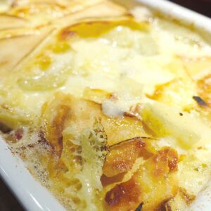 Tartiflette mit Reblochon Käse – Kartoffelauflauf