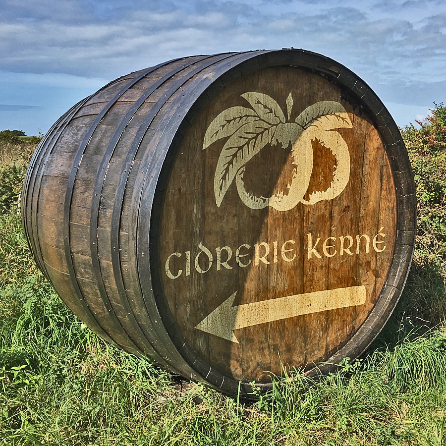 Der Wegweiser zur Cidrerie Kerné - Cidre aus der Bretagne
