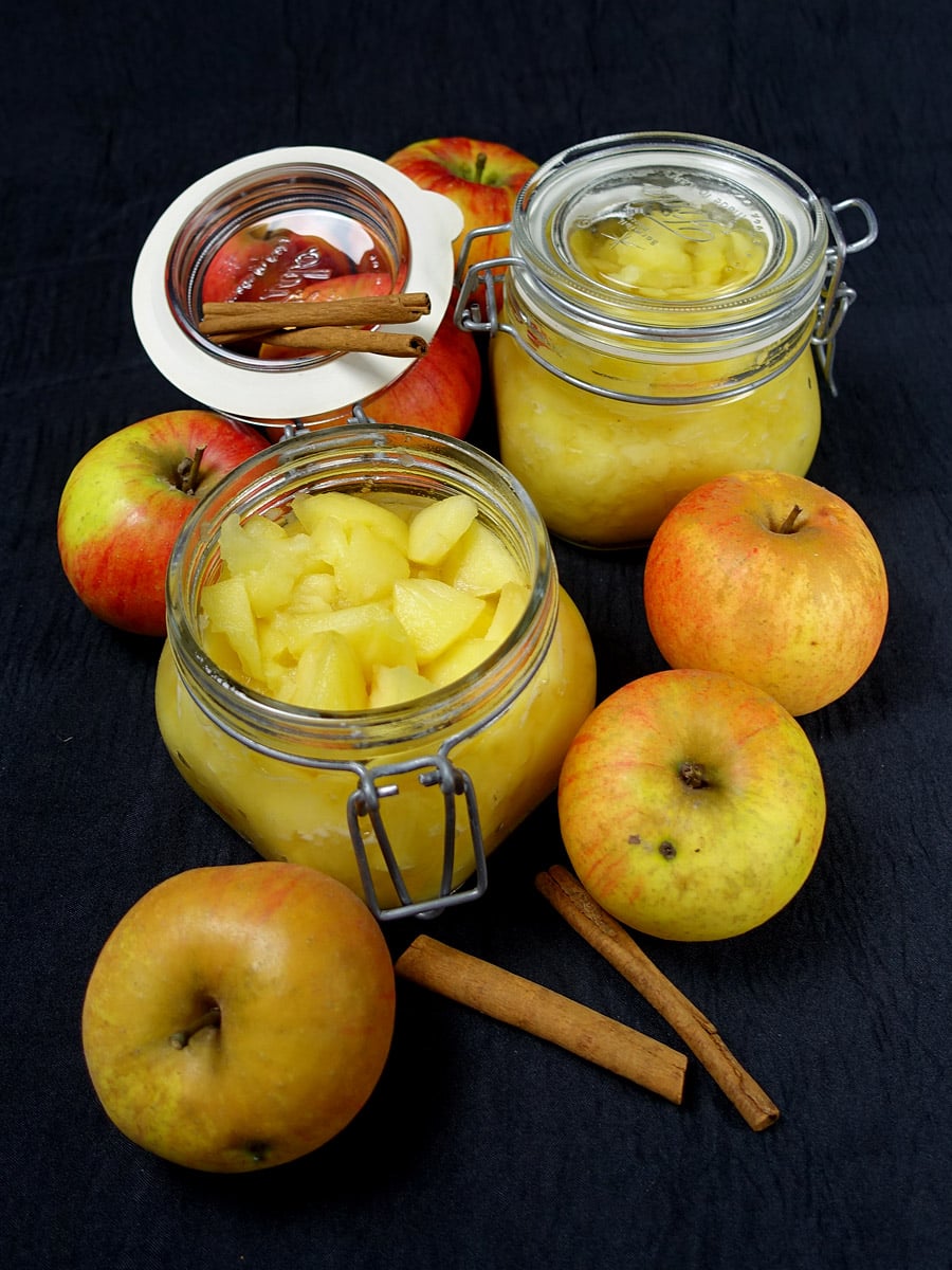 Unser Apfelkompott wird hausgemacht – nicht nur für den Apfelkuchen mit Streuseln