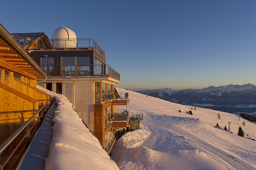 Den Sternen so nah - dank der Sternwarte. Hier im Winter © Alpinhotel Pacheiner Foto: Franz Gerdl