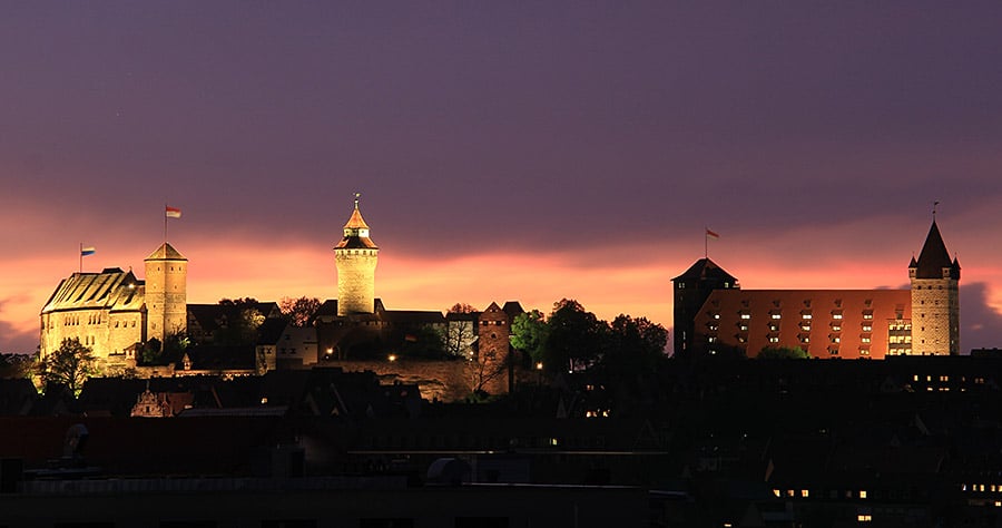 Die Nürnberger Burg mit Sonnenuntergang - © Foto: Stefan Hofer