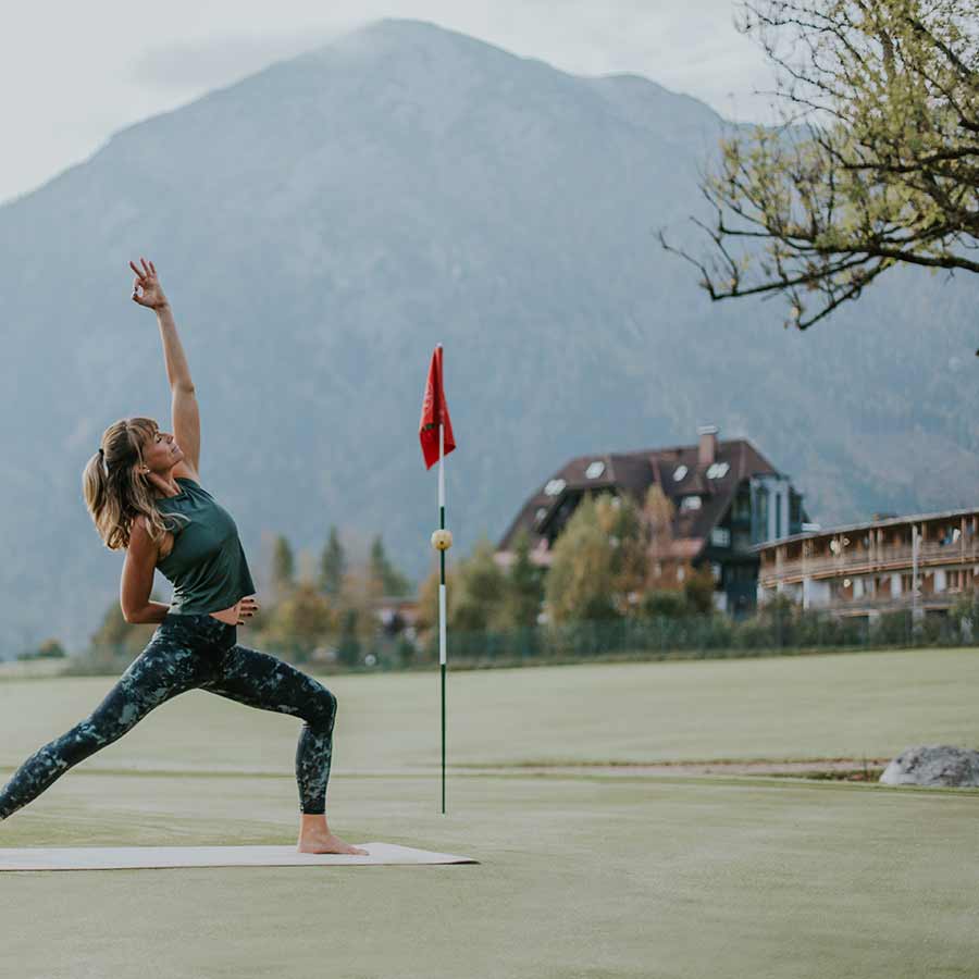 Yoga und Golf - Die Wasnerin - Foto: © Tina Reiter